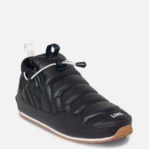 LINE Men's Black Quilted Apres Bootie Small